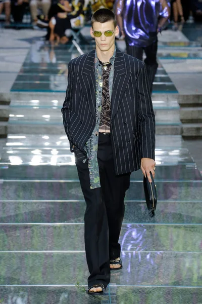 Look 54